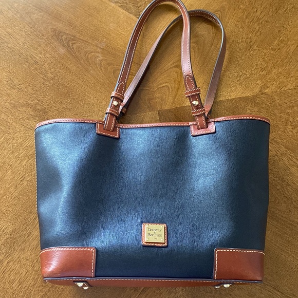 Dooney & Bourke Handbags - Dooney & Bourke Pebble & Grain Tote